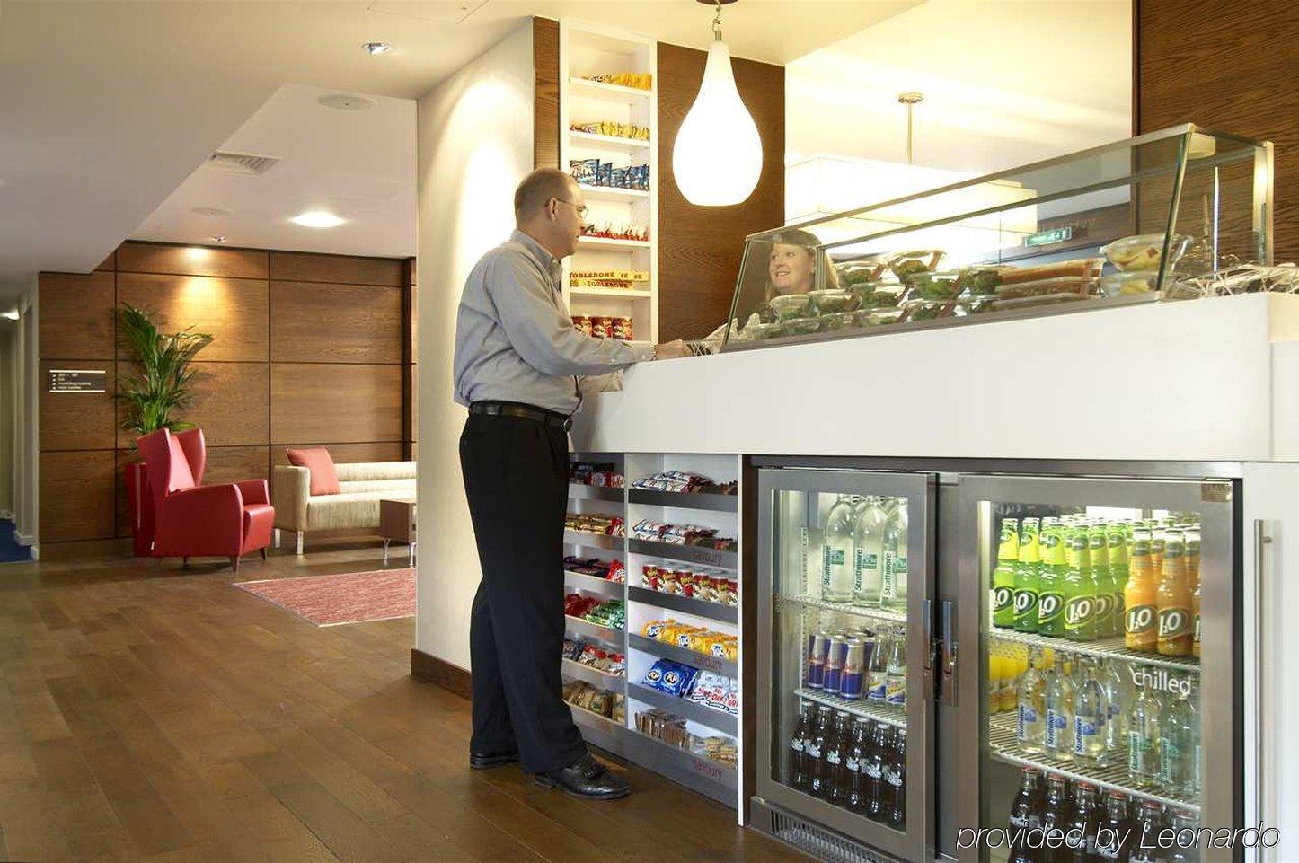 Hampton By Hilton London Croydon Hotel Restoran gambar